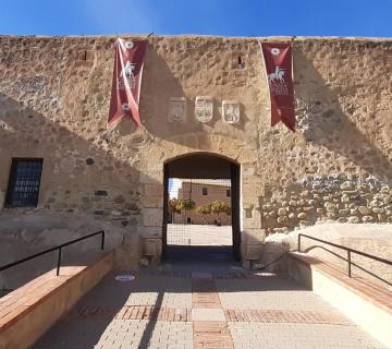 Cuevas del calguerin y castillo